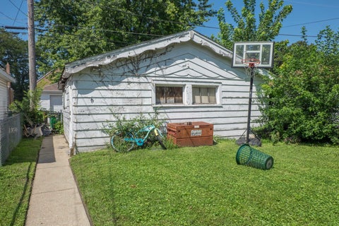Tiny photo for 3530 Elmwood Avenue S, Berwyn, IL 60402 (MLS # 12738111)