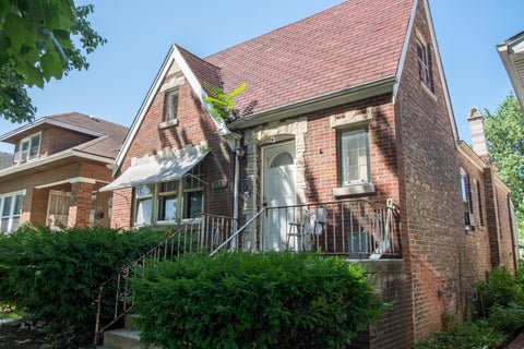 Tiny photo for 3530 Elmwood Avenue S, Berwyn, IL 60402 (MLS # 12738111)