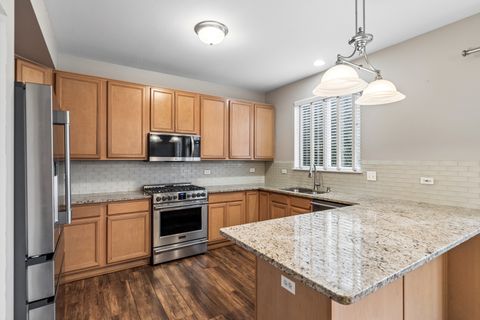 Tiny photo for 438 N Keswick Court, Round Lake, IL 60073 (MLS # 12584698)