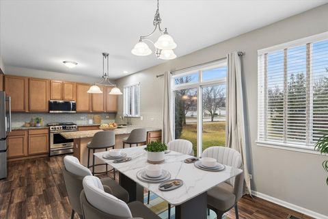 Tiny photo for 438 N Keswick Court, Round Lake, IL 60073 (MLS # 12584698)