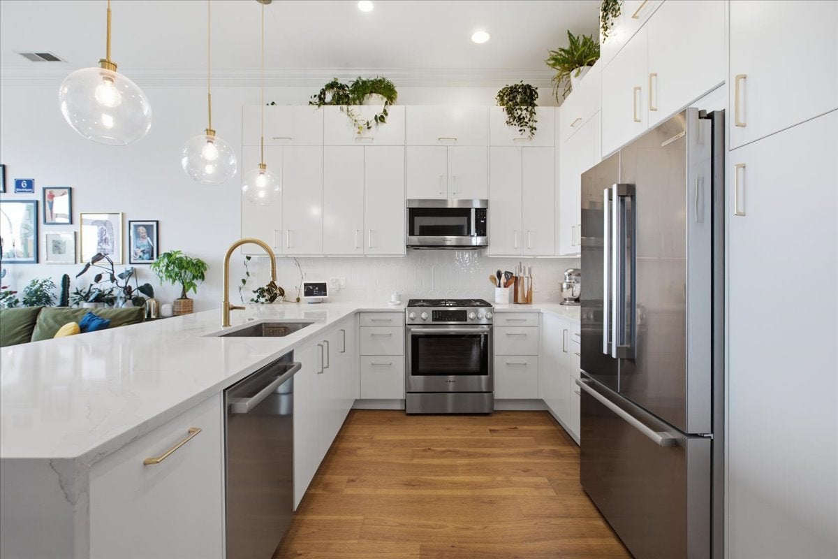 3920 N Sheridan Road N 504