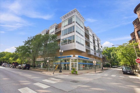 Photo of 3920 N Sheridan Road N #504, Chicago, IL 60613 (MLS # 12720205)