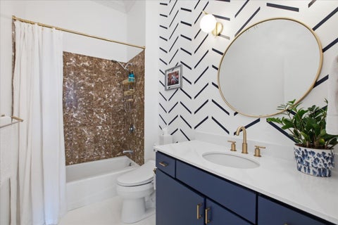 Tiny photo for 3920 N Sheridan Road N #504, Chicago, IL 60613 (MLS # 12720205)