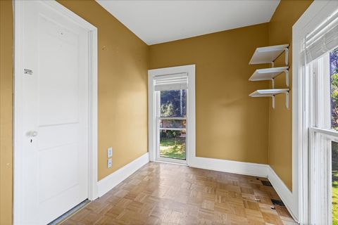 Tiny photo for 300 N South Elgin Boulevard, South Elgin, IL 60177 (MLS # 12533410)