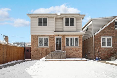 Photo of 3322 N Pittsburgh Avenue, Chicago, IL 60634 (MLS # 12553551)