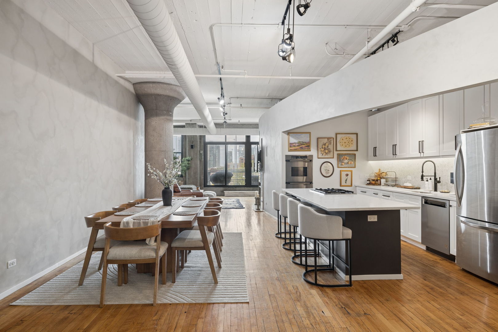 728 W Jackson Boulevard 302