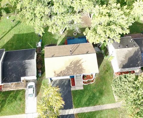 Tiny photo for 18120 Versailles Lane, Hazel Crest, IL 60429 (MLS # 12537264)