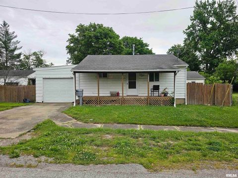 Tiny photo for 1222 MIDWAY Court, Marion, IL 62959 (MLS # QC4263680)