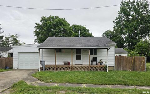 Photo of 1222 MIDWAY Court, Marion, IL 62959 (MLS # QC4263680)