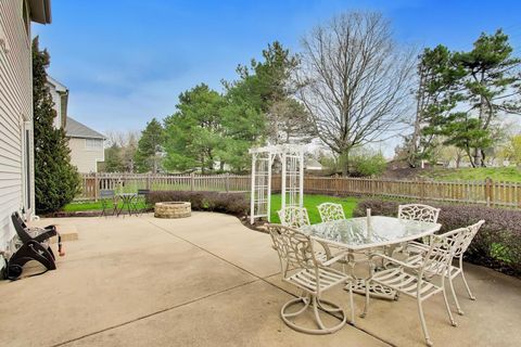Tiny photo for 135 Corsaire Lane, Schaumburg, IL 60173 (MLS # 12632856)