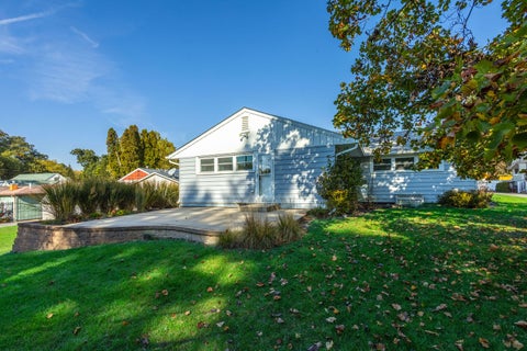 Tiny photo for 2520 30th Ave Court, Moline, IL 61265 (MLS # 12754376)