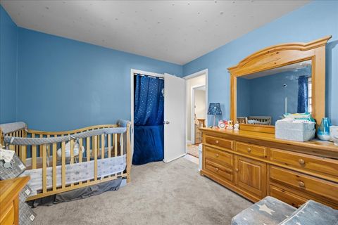 Tiny photo for 1747 W Illinois Avenue, Aurora, IL 60506 (MLS # 12498126)