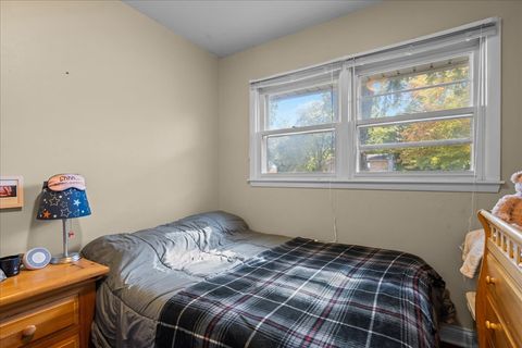 Tiny photo for 1747 W Illinois Avenue, Aurora, IL 60506 (MLS # 12498126)