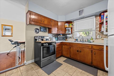 Tiny photo for 1747 W Illinois Avenue, Aurora, IL 60506 (MLS # 12498126)