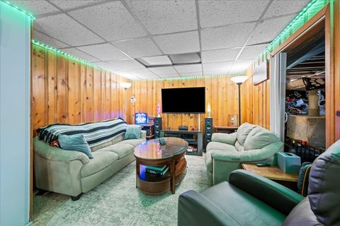 Tiny photo for 1747 W Illinois Avenue, Aurora, IL 60506 (MLS # 12498126)