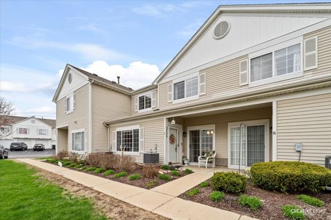 Photo of 3239 Heather Glen Drive #3239, Aurora, IL 60504 (MLS # 12614307)