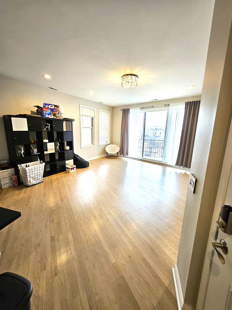 2419 W MADISON Street 3