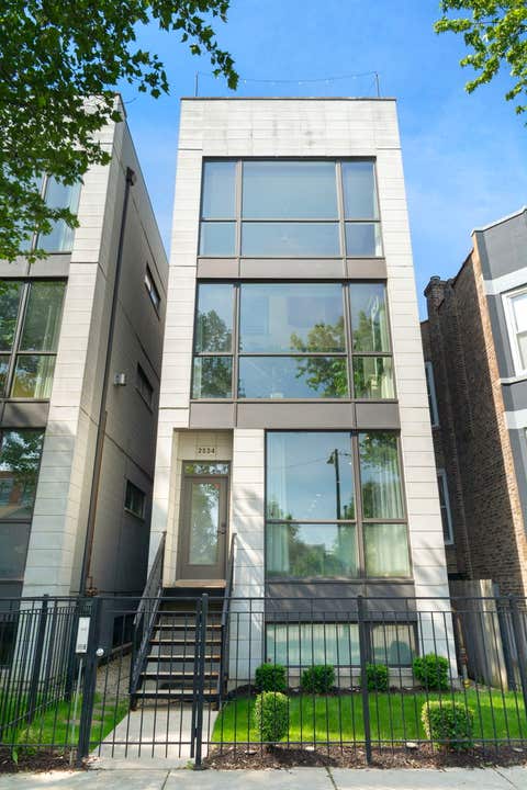 Photo of 2534 N Linden Place #1, Chicago, IL 60647 (MLS # 12666368)
