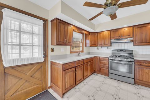 Tiny photo for 3303 Vermont Road, Woodstock, IL 60098 (MLS # 12581384)