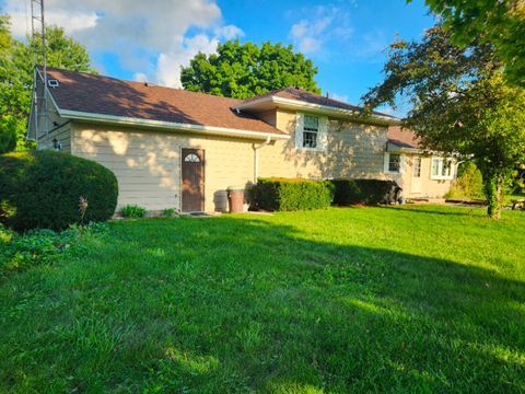 Tiny photo for 3303 Vermont Road, Woodstock, IL 60098 (MLS # 12581384)