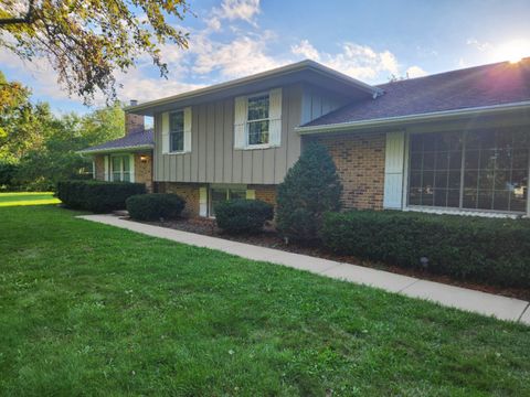 Tiny photo for 3303 Vermont Road, Woodstock, IL 60098 (MLS # 12581384)