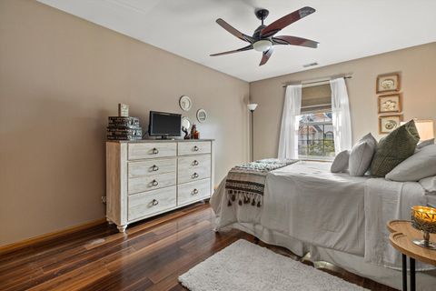 Tiny photo for 410 Bay Tree Circle, Vernon Hills, IL 60061 (MLS # 12470367)