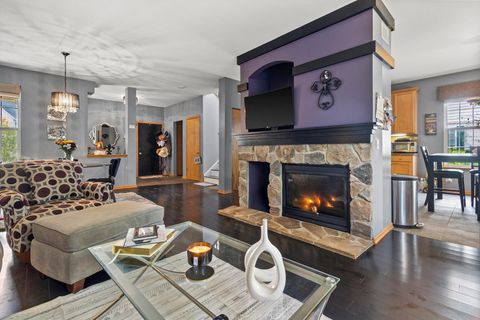 Tiny photo for 410 Bay Tree Circle, Vernon Hills, IL 60061 (MLS # 12470367)