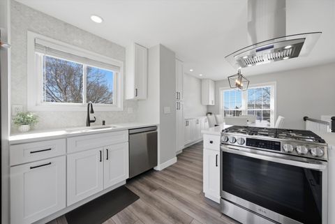 Tiny photo for 396 Nantucket Court, Bartlett, IL 60103 (MLS # 12565547)