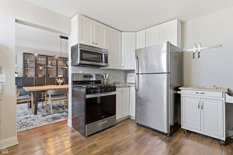 Tiny photo for 2331 W Farwell Avenue #3N, Chicago, IL 60645 (MLS # 12612546)