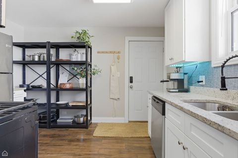 Tiny photo for 2331 W Farwell Avenue #3N, Chicago, IL 60645 (MLS # 12612546)