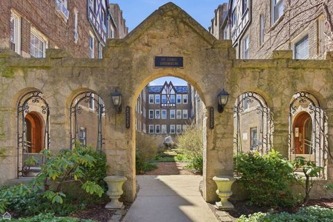 Tiny photo for 2331 W Farwell Avenue #3N, Chicago, IL 60645 (MLS # 12612546)