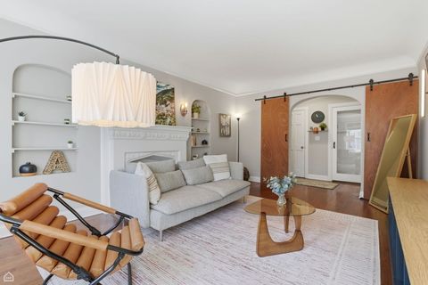 Tiny photo for 2331 W Farwell Avenue #3N, Chicago, IL 60645 (MLS # 12612546)