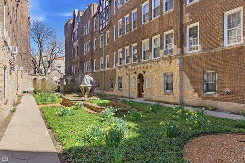 Tiny photo for 2331 W Farwell Avenue #3N, Chicago, IL 60645 (MLS # 12612546)