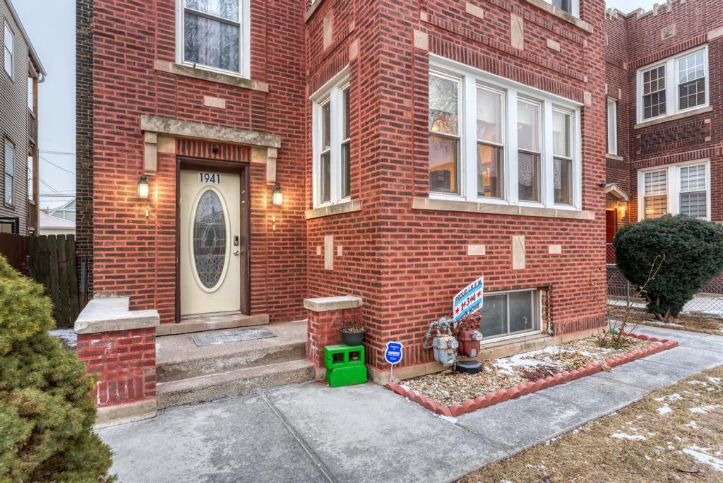 1941 N Harding Avenue