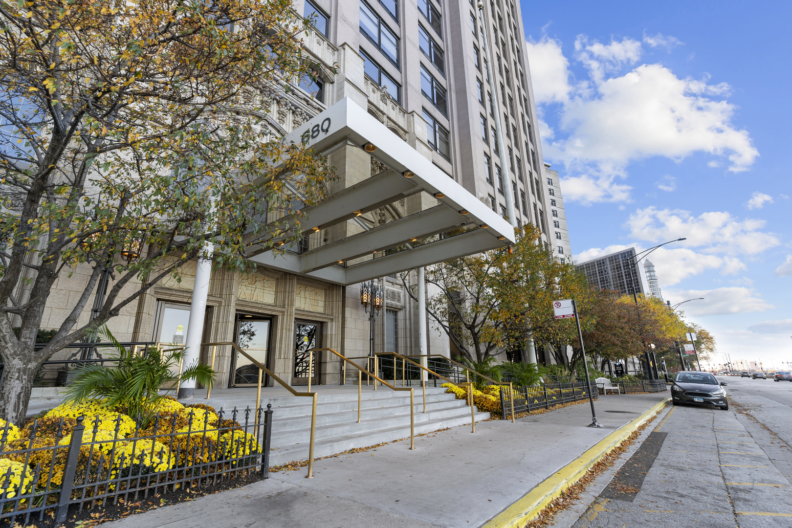 680 N Lake Shore Drive P-670