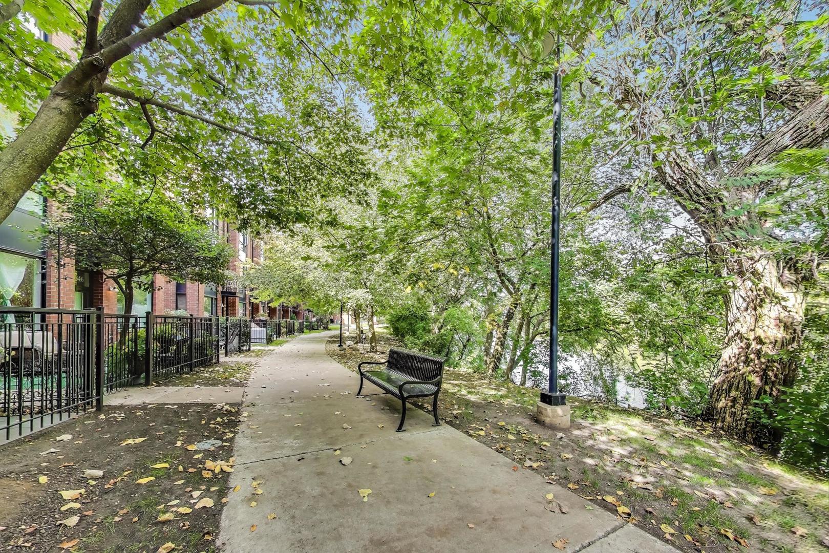 2832 N Riverwalk Drive