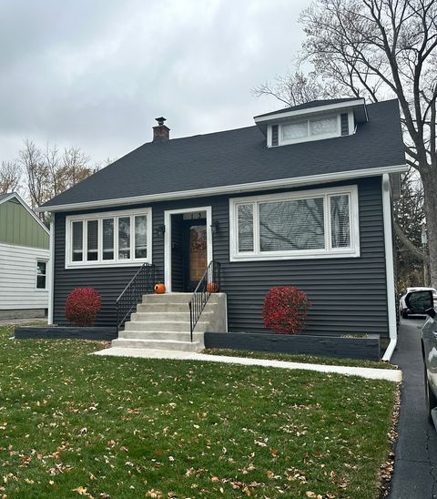 132 S Euclid Avenue Villa Park IL 60181