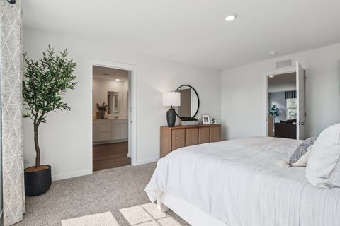 Tiny photo for 317 Snowdrop Lane, Elgin, IL 60124 (MLS # 12502386)