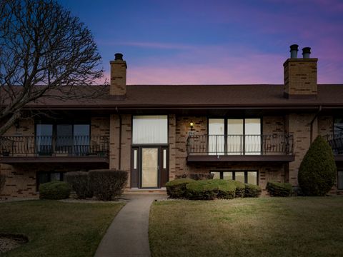 Tiny photo for 10642 Melissa Drive #105, Orland Park, IL 60467 (MLS # 12580288)