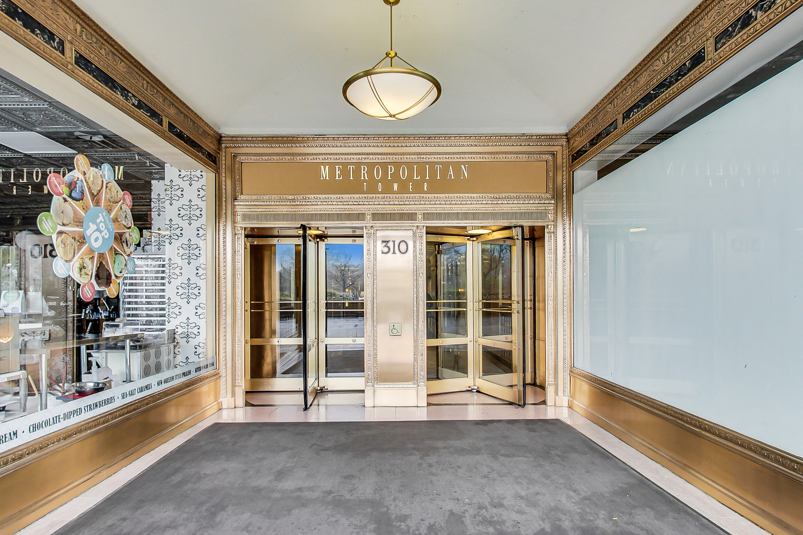 310 S MICHIGAN Avenue 1013