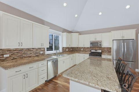 Tiny photo for 417 Thornton Street, Lockport, IL 60441 (MLS # 12572509)