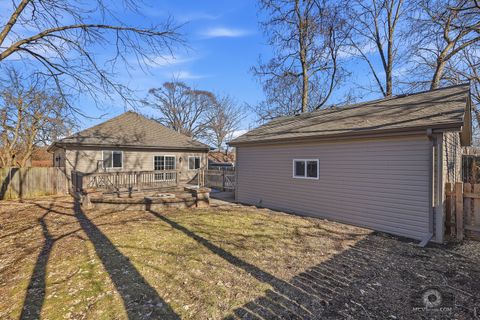 Tiny photo for 417 Thornton Street, Lockport, IL 60441 (MLS # 12572509)