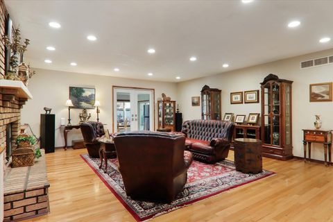 Tiny photo for 2215 Woodfield Road, Bloomington, IL 61704 (MLS # 12546394)