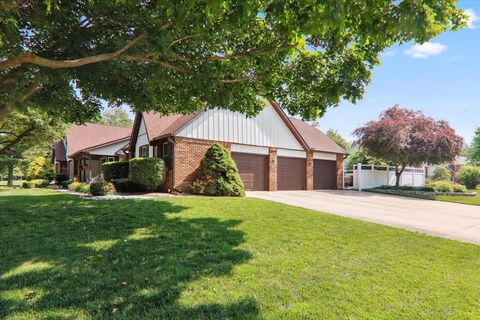 Tiny photo for 2215 Woodfield Road, Bloomington, IL 61704 (MLS # 12546394)