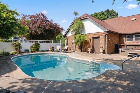 Tiny photo for 2215 Woodfield Road, Bloomington, IL 61704 (MLS # 12546394)