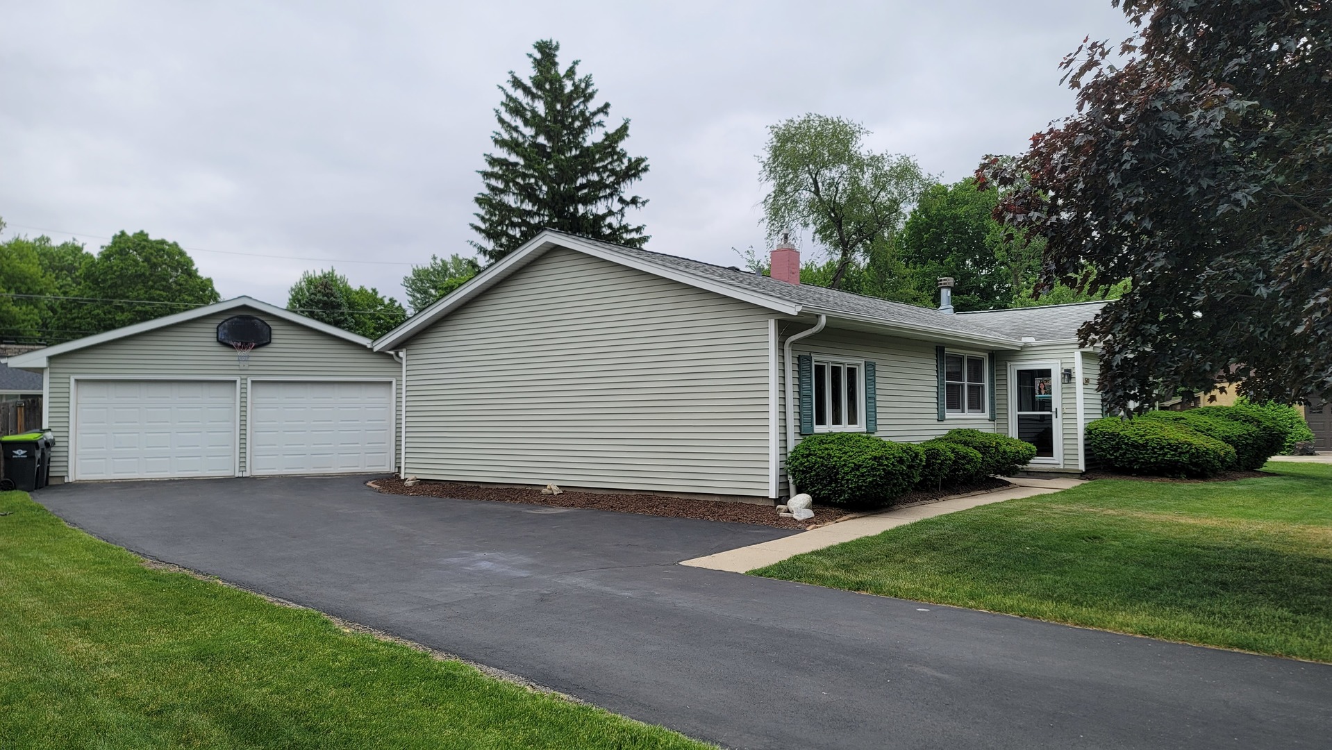 1500 Woodland Drive