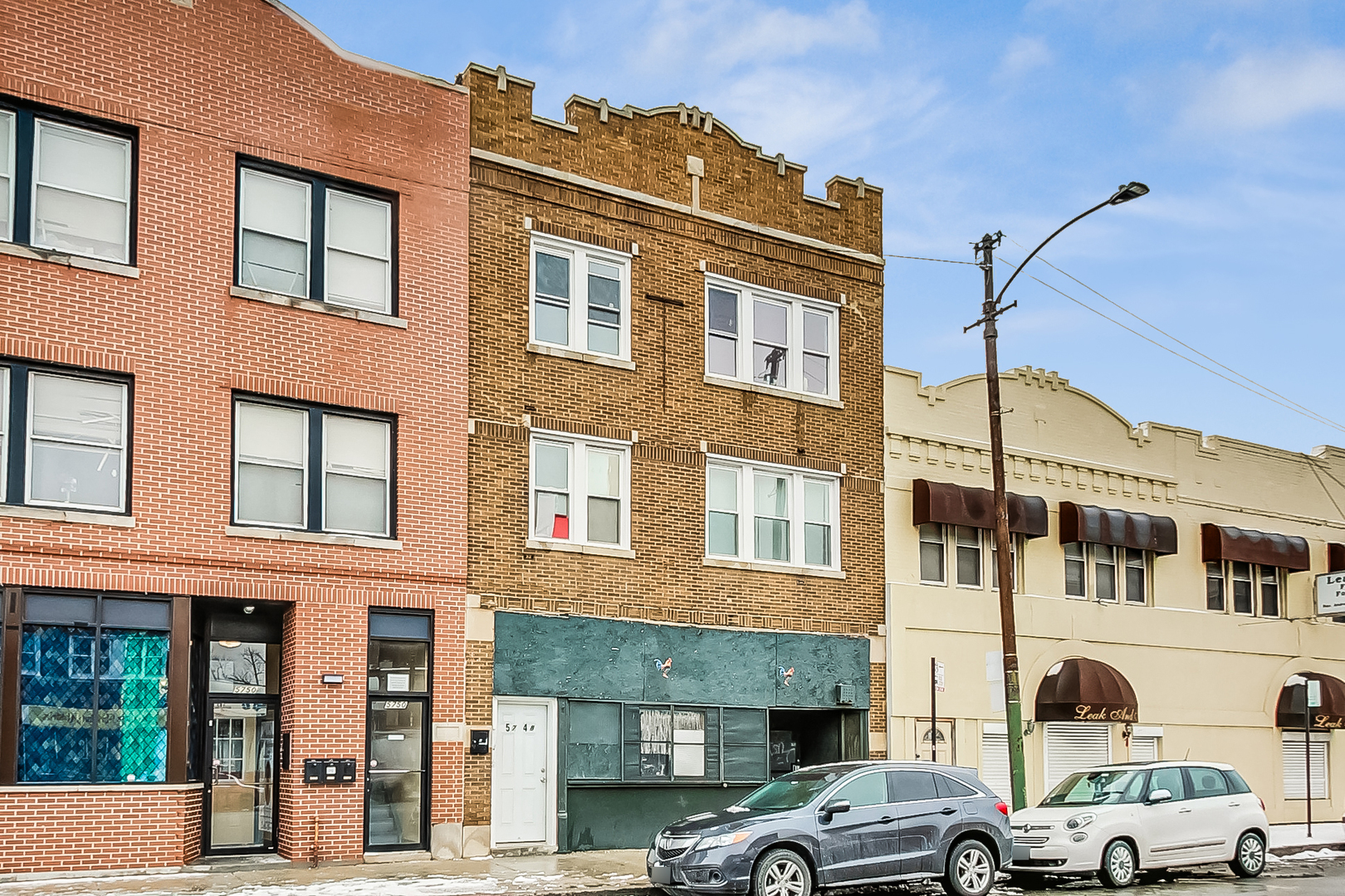 5748 W North Avenue