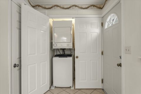 Tiny photo for 804 E Michigan Avenue, Urbana, IL 61801 (MLS # 12561915)