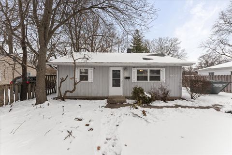 Tiny photo for 804 E Michigan Avenue, Urbana, IL 61801 (MLS # 12561915)