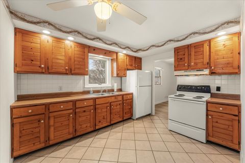 Tiny photo for 804 E Michigan Avenue, Urbana, IL 61801 (MLS # 12561915)